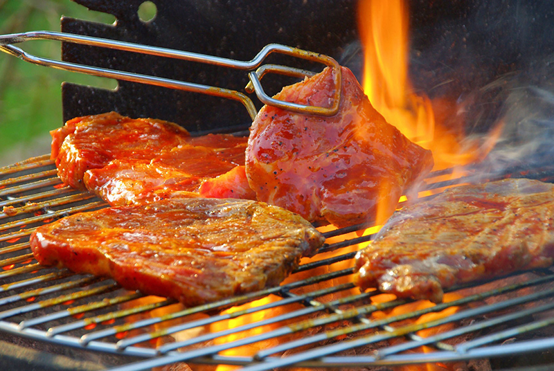 92 Vepřové maso grilované s BBQ omáčkou